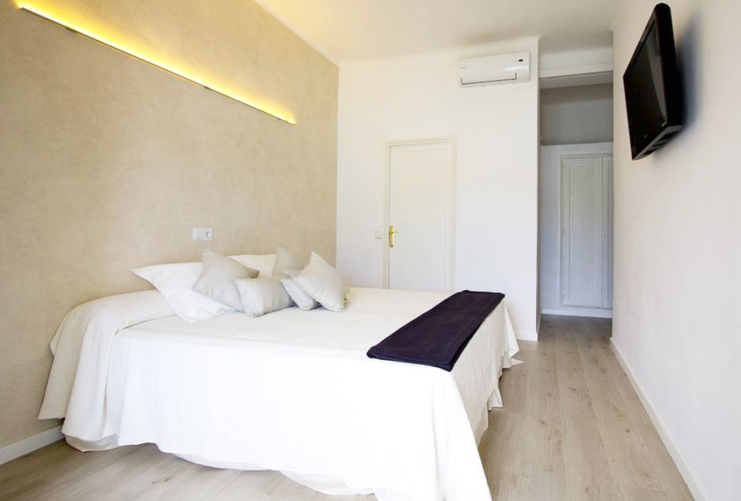Fully equipped single room at the Hotel Brismar